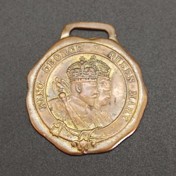 King George V and Queen Mary Pendant - Picture 1 of 5